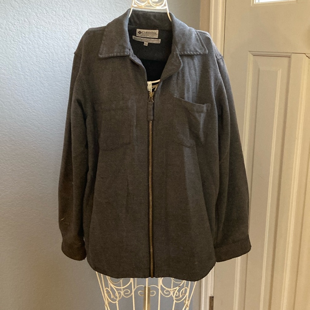Sportswear small grey heavy weight shirt
